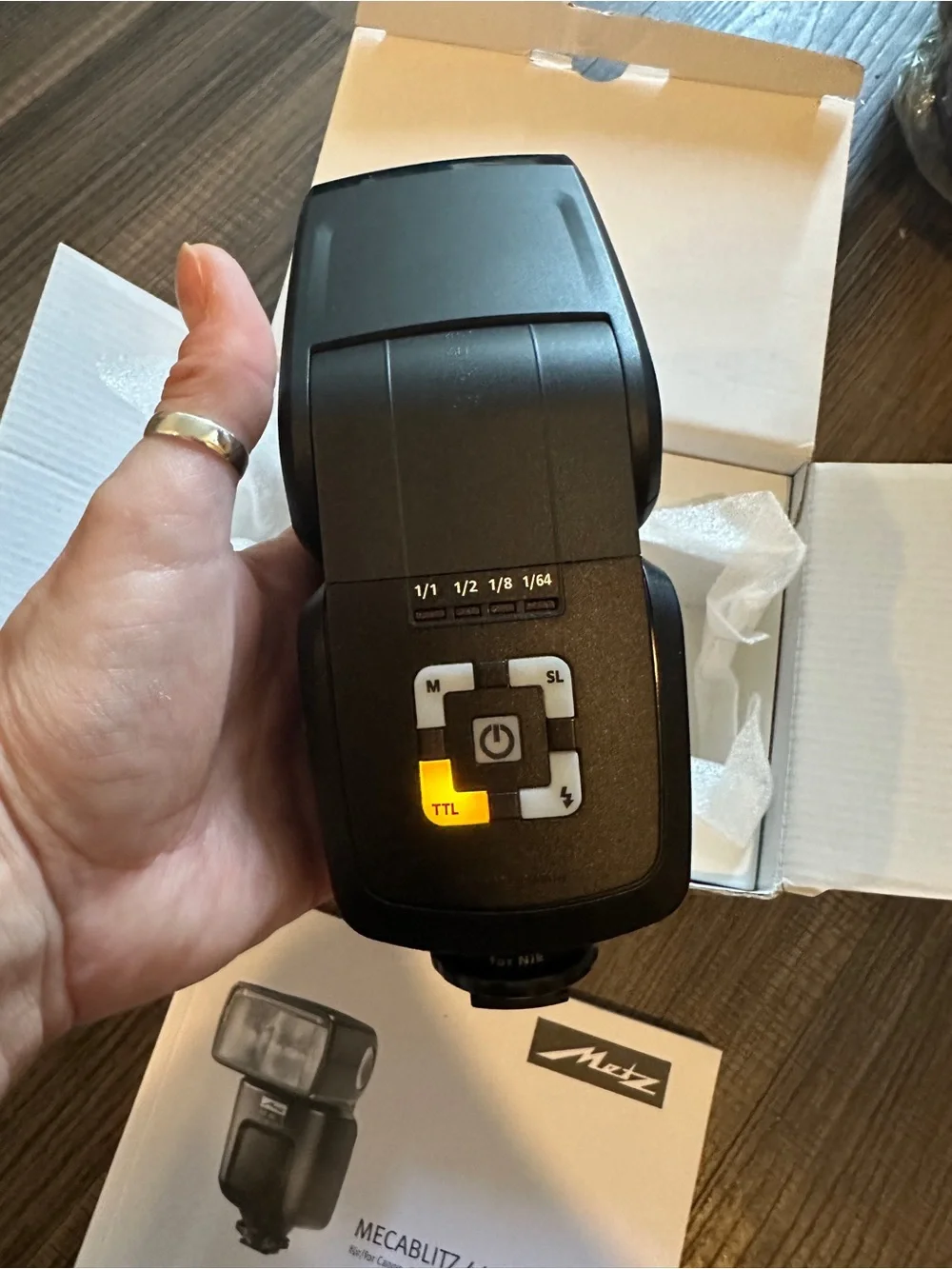Metz Mecablitz 44 AF-1 Digital Flash for Nikon – Original Box & Manual